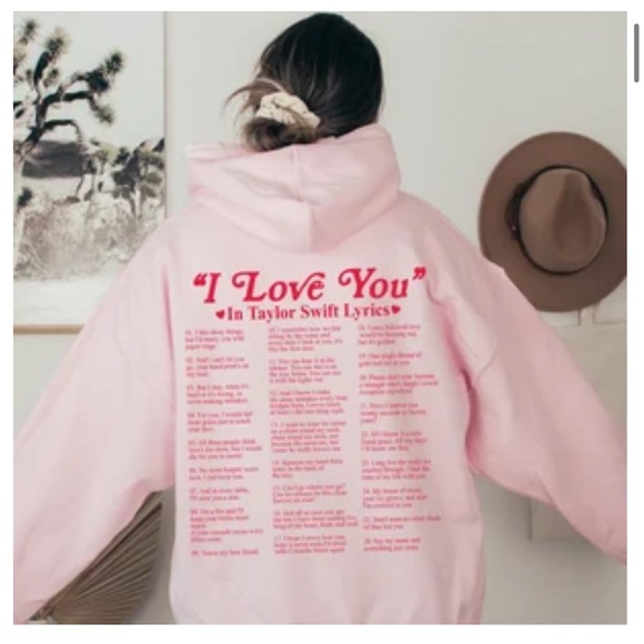 Gildan Tops - “I love you in Taylor swift lyrics” hoodie. Size L but FITS LIKE W SMALL/MEDIUM
